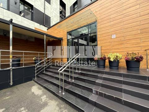 комерційна за адресою Максимовича Михайла, 8