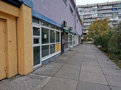 комерційна за адресою Героїв полку "Азов" вул. (Маршала Малиновського), 5Б