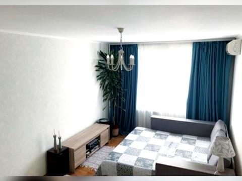 квартира за адресою Романа Шухевича просп. (Генерала Ватутіна), 2