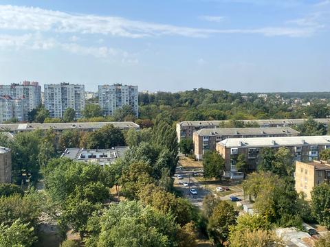 квартира за адресою Автозаводська вул., 77