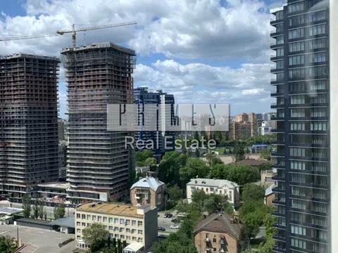 комерційна за адресою Євгена Коновальця вул. (Щорса), 32-А