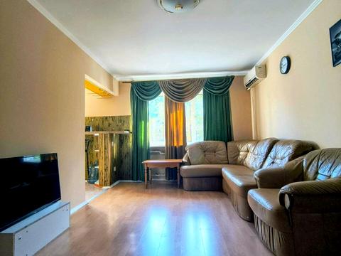 квартира за адресою Покровська площа, 34