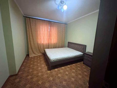квартира за адресою Володимира Момота вул., 40