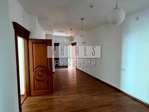 комерційна за адресою Крутий узвіз, 7