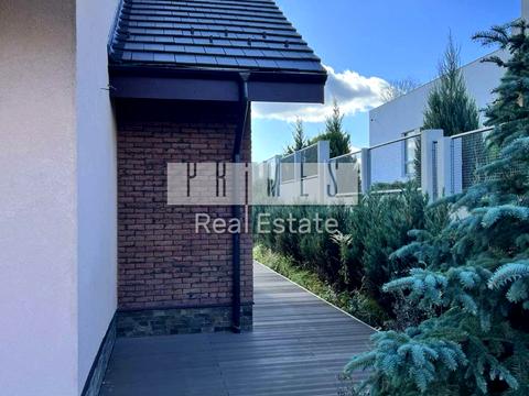 будинок за адресою Козача вул., 1