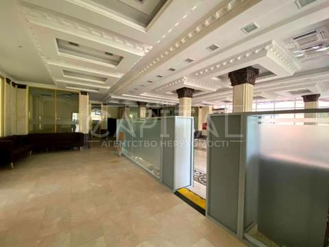 коммерческая по адресу Леси Украинки бульв., 30В