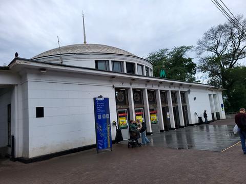 комерційна за адресою Пирогова вул., 2