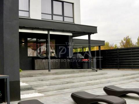 будинок за адресою Заболотного Академіка