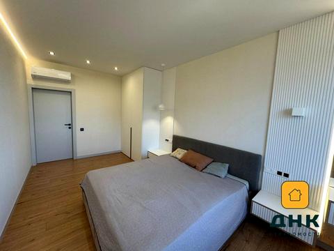 квартира за адресою Літературна вул., 8