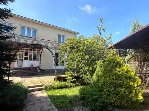 будинок за адресою Олександра Рейнгарда вул. (Арсеничева), 32