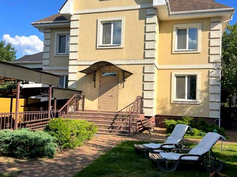 будинок за адресою Русанівські сади вул., 1