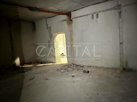 комерційна за адресою Садова вул., 1в