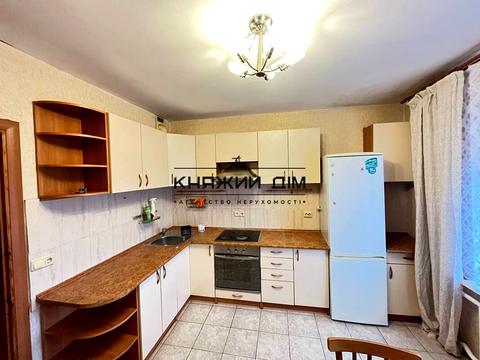 квартира за адресою Драгоманова вул., 12-А