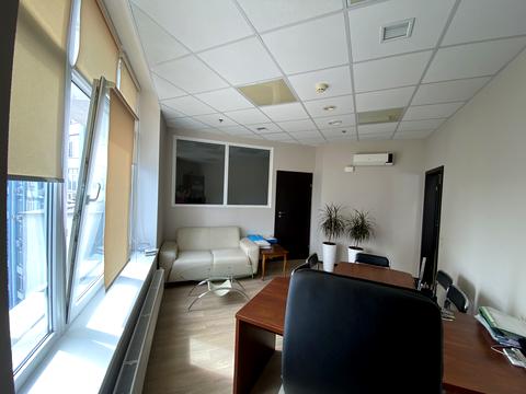 комерційна за адресою Дніпровська набережна вул., 26-Ж