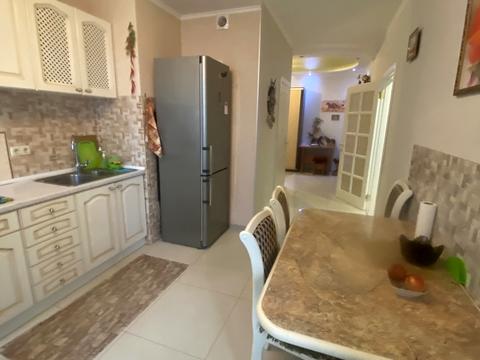 квартира за адресою Анни Ахматової вул., 30