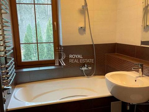 будинок за адресою Приозерна