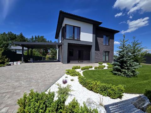 будинок за адресою Квітнева вул.