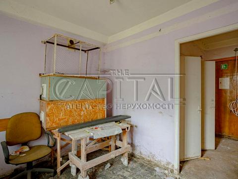 комерційна за адресою Героїв полку "Азов" вул. (Маршала Малиновського), 4