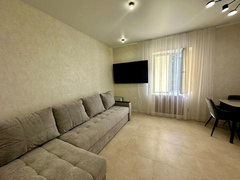 квартира по адресу Строителей ул., 9