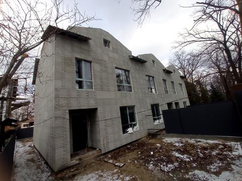 будинок за адресою Українська вул.