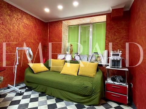 комерційна за адресою Шовкуненка вул., 4