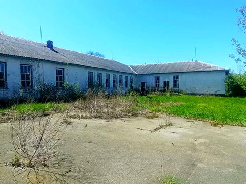 комерційна за адресою Центральна, 1А