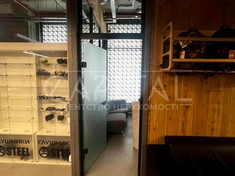 коммерческая по адресу Степана Бандеры просп. (Московський), 76