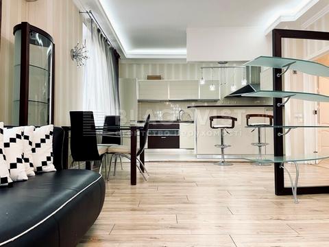 квартира за адресою Дмитрівська вул., 13-А