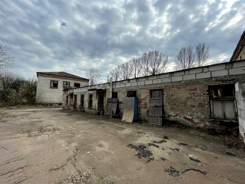 комерційна за адресою Любецька вул., 180