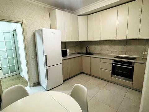 квартира по адресу Драгоманова ул.