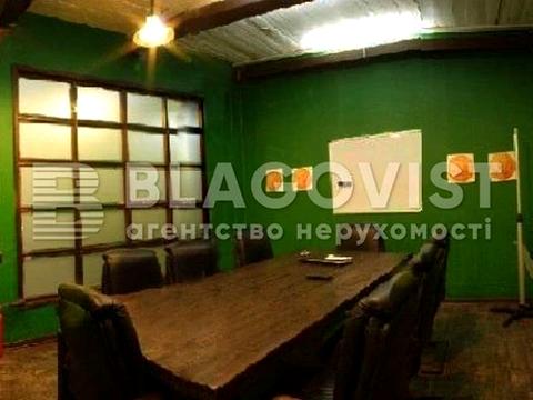 коммерческая по адресу Леси Украинки бульв., 27/2