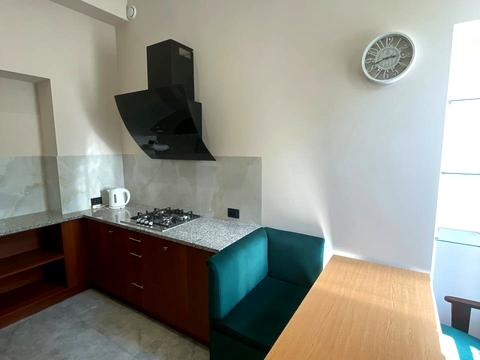 квартира за адресою Кирила і Мефодія вул., 7