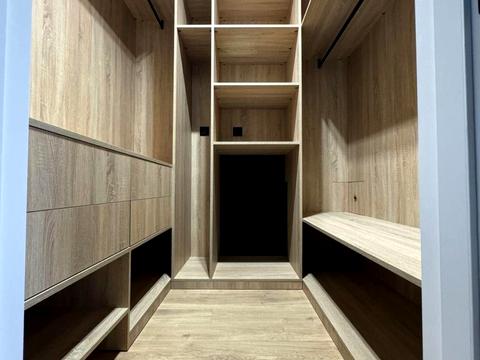 квартира за адресою Дніпровська набережна вул., 15-К
