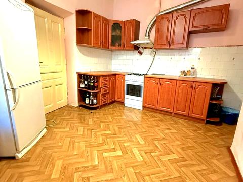 квартира по адресу Верхратского ул., 3