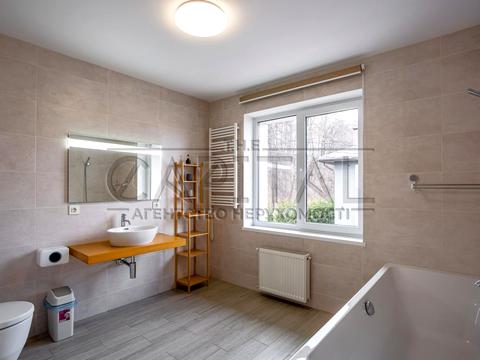 будинок за адресою Лінія 11-а вул., 20