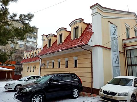 комерційна за адресою 2-й Лісопарківський пров., 10