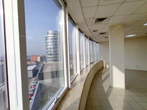 комерційна за адресою Королеви Єлизавети ІІ вул. (Глинки), 2