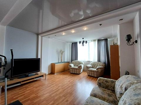 квартира за адресою Срібнокільська вул., 1