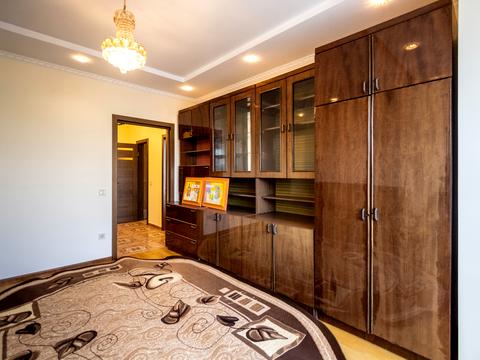 квартира за адресою Олександра Довженка вул., 23а