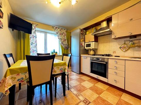 квартира за адресою Академіка Євгена Лазаренка вул., 4