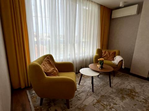 квартира за адресою Райдужна, 90