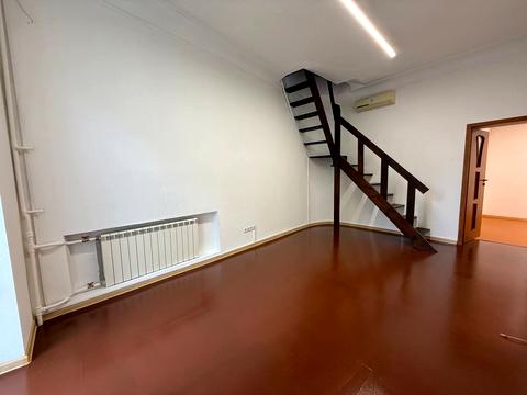 комерційна за адресою Михайлівська вул., 21