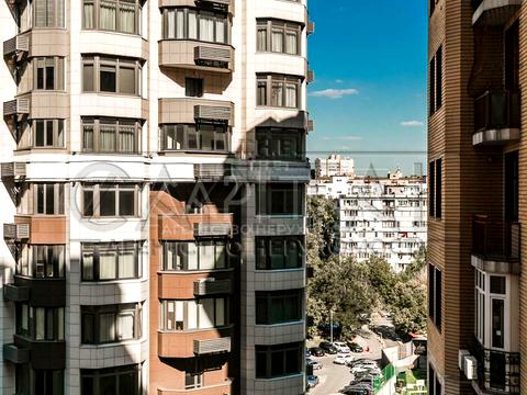 коммерческая по адресу Евгения Коновальца ул. (Щорса), 32-А