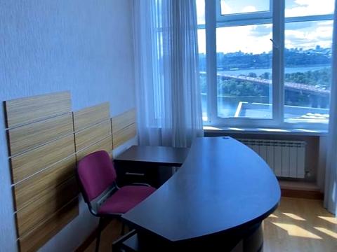 квартира за адресою Дніпровська набережна вул., 1-А