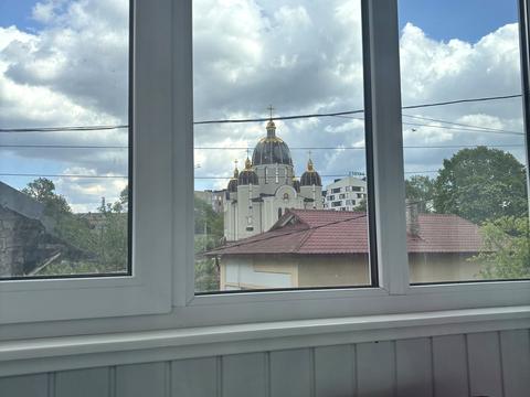 квартира за адресою Театральна вул., 9