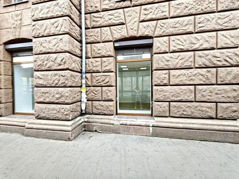 коммерческая по адресу Привокзальна пл., 1