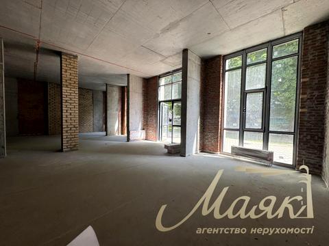 коммерческая по адресу Любомира Гузара просп. (Космонавта Комарова), 15