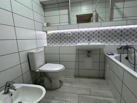 квартира за адресою Хотинська вул., 12