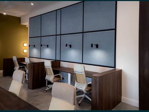 комерційна за адресою Богдана Хмельницького вул., 32