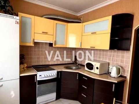 квартира за адресою Анни Ахматової вул., 14-Б